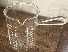 Vintage CHEMISTRY GLASS Laboratory BEAKER 600mL 2 Cups Graduated w/Loop HANDLED