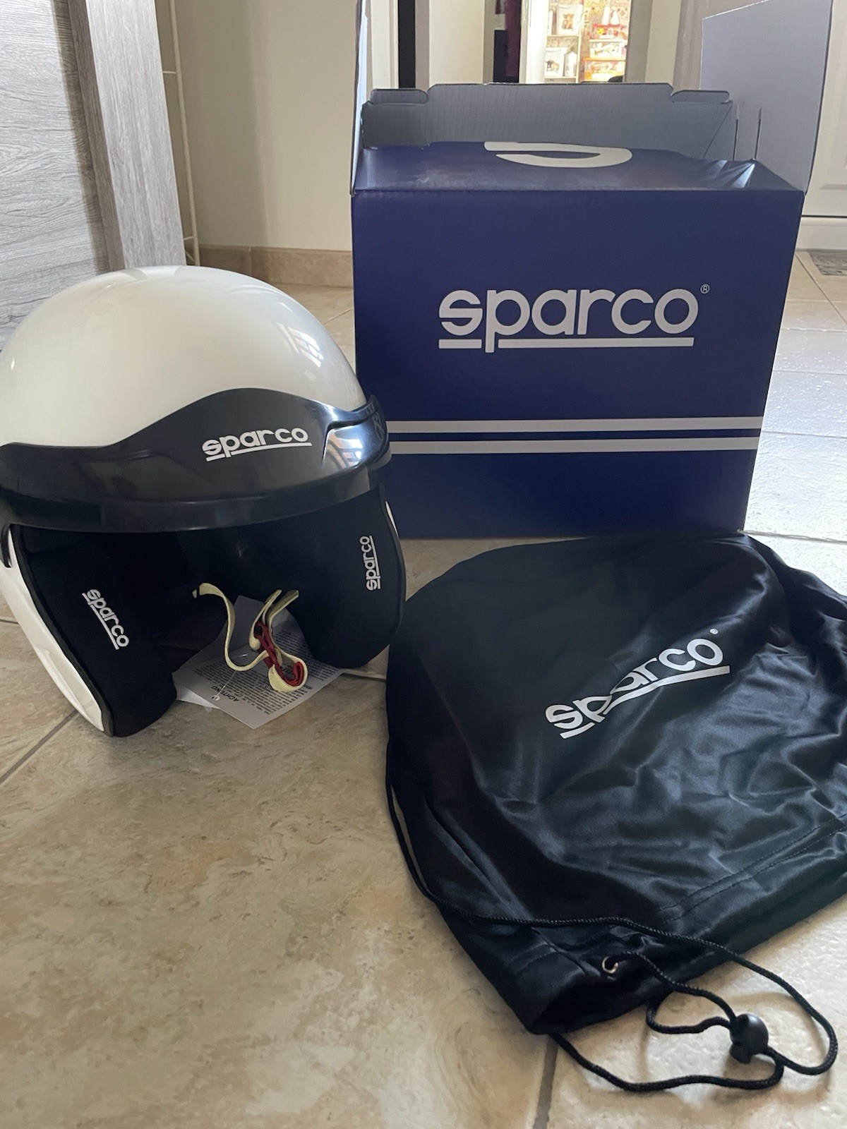 Casque Sparco PRO RJ-3i avec Clips Hans pour Course Automobile Circuit