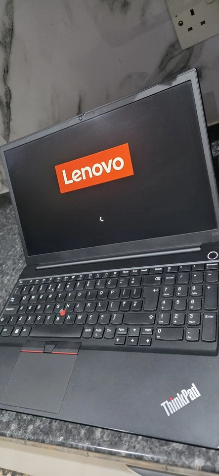 Lenovo ThinkPad E15 G4 · Ryzen 5 5625U · 8GB · 256GB, photo 2 of 5