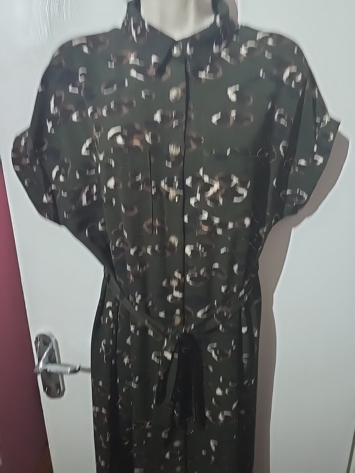 Size 12 New Look Dark Green/Brown/Beige Pattern Autumn/Winter Shirt