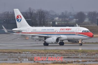 FOTO FLUGZEUG AIRBUS A319-133 'B-6450' CHINA EAST C/N 5700 GEBAUT 2013 DEPA