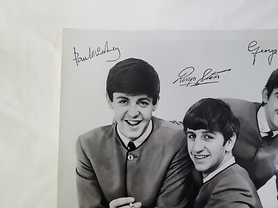 Original 1964 The Beatles Fan Club Image Photo with Facsimilie