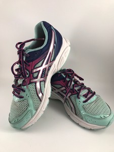 mint green tennis shoes