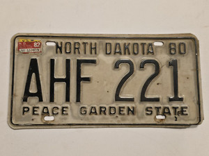 1980 North Dakota ND Truck License Plate AHF221-Peace Garden State-VTG-Man Cave