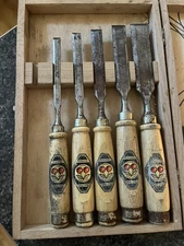 Two cherries Wood chisels box 5