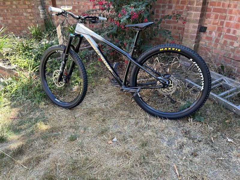 Nukeproof Scout Limited Edition Mountain Bike Size Medium