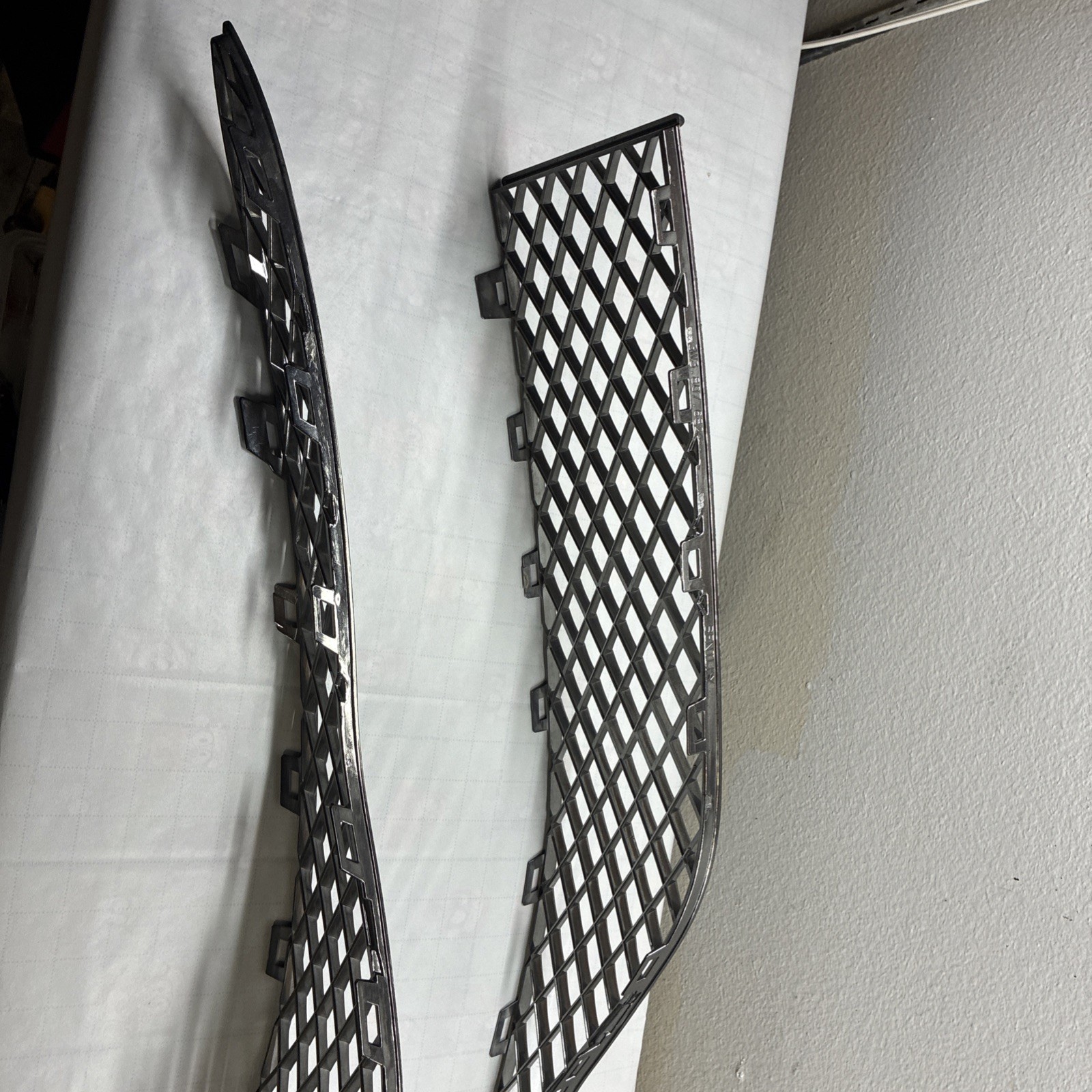 2016-17 Bentley Continental Gt Front Bumper Grille.