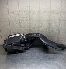 03-06 Gm Silverado Yukon Escalade 6.0l Engine Air Intake Air Cleaner Assembly Oe