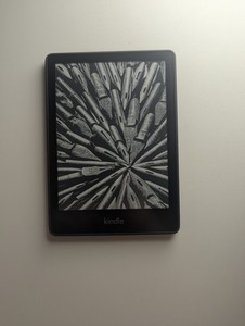 Amazon Kindle Paperwhite 11th Gen 8GB, Wi-Fi, 6.8" - Black (Ad-free version).