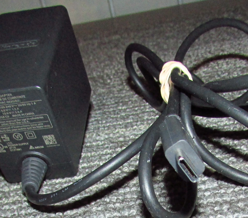 Official OEM AC Power Supply Adapter For Nintendo Switch Console HAC-002 - Image 3 of 3