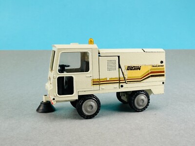 1:50 CONRAD 5067 Schörling BKF ELGIN Trailwind Räum/Streufahrzeug 1985 Multicar