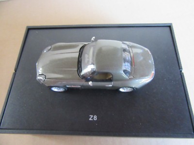 25H Minichamps BMW Z8 Hard Top Vert Métal 1:43 + Boite Coffret Concession BMW | eBay