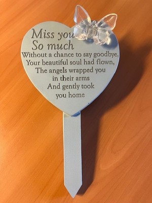 MISS YOU SO MUCH - Solarbetriebenes Herz Gedenktafel Pfahl Grabschmuck