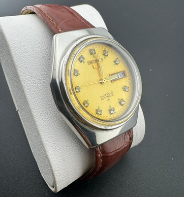 Vintage Seiko 5  Automatic Authentic Japan Made Men's Wrist Watch