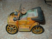 TM Trademark Modern Toys Tin Classic Car Japan, WORKS WELL, COMPLETE