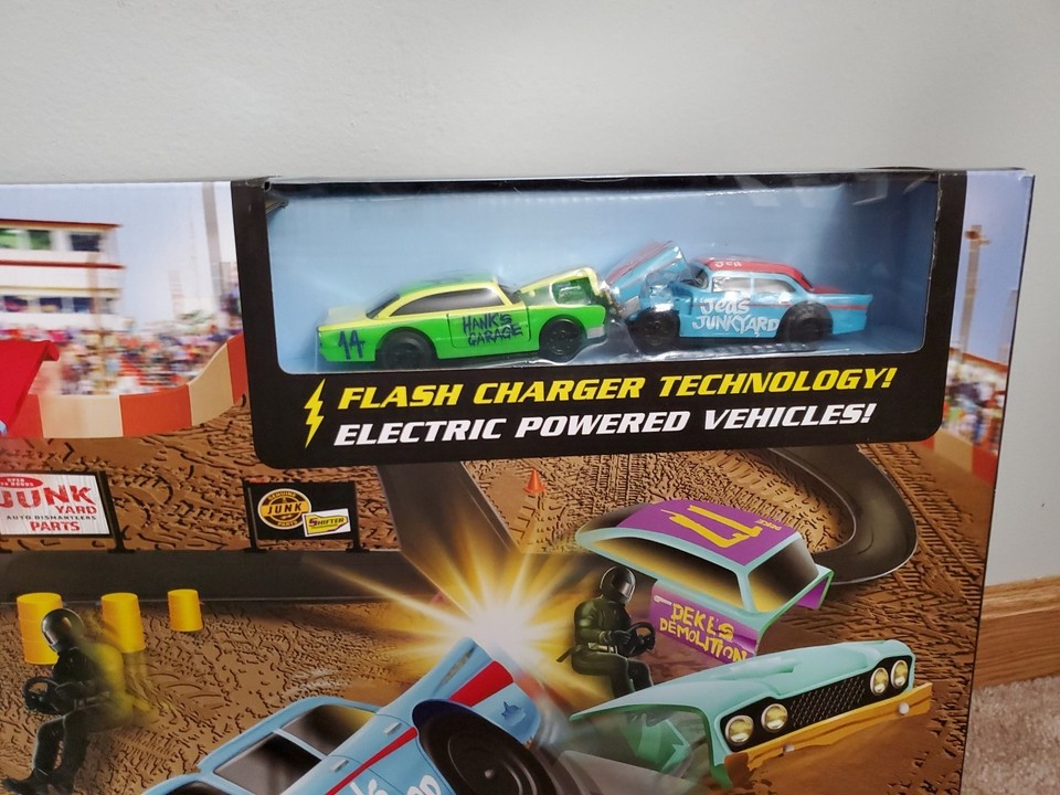 Crash Racers Figure 8 Circuit Racing Set Electric Powered Vehicles New ...