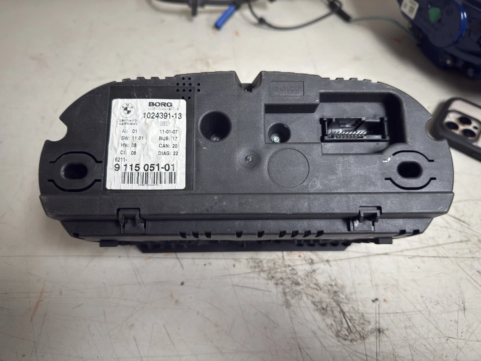 BMW Z4 2006 2007 2008 OEM velocímetro clúster 3,0 L 8 k millas Foto 3 de 4