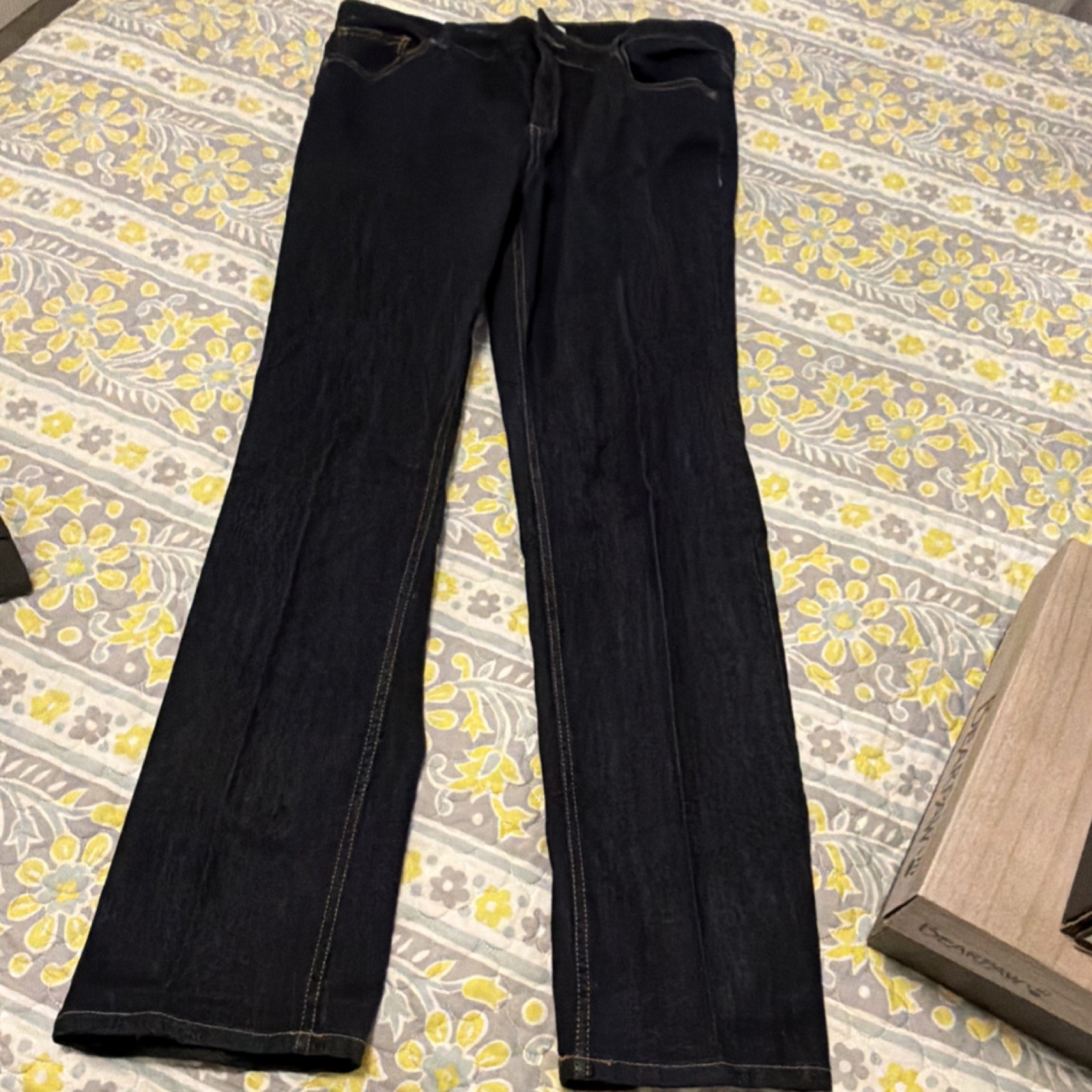 Liz Claiborne Women's Classic Straight Jeans Dark Wash Denim 5-Pocket Button Zip