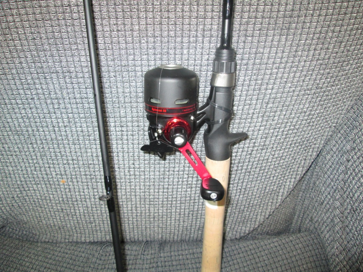 Daiwa D-Turbo Rod and Reel Freshwater Spincast Combo DTSC80F602M