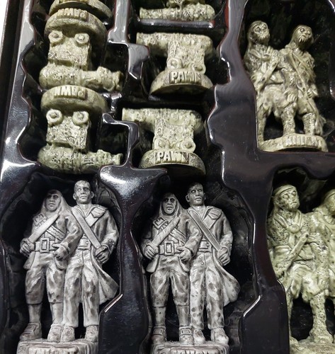 Disney Pirate's of the Caribbean Chess Collector's Edition Dead Man's Chest 2006 - Picture 8 of 12