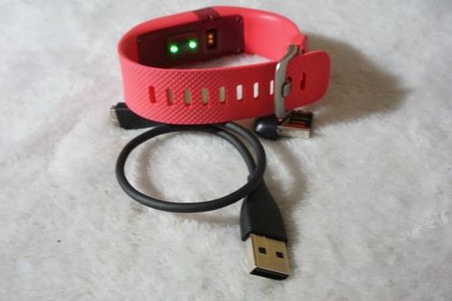Fitbit Charge HR Wireless Activity Wristband Pink - Picture 3 of 3