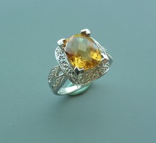 14K YELLOW GOLD CUSHION SHAPE CITRINE AND DIAMOND RING
