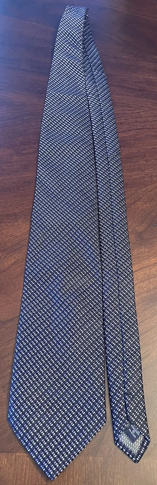 Gravata masculina de poliéster feita à mão Basic Editions feita na China - Imagem 3 de 4