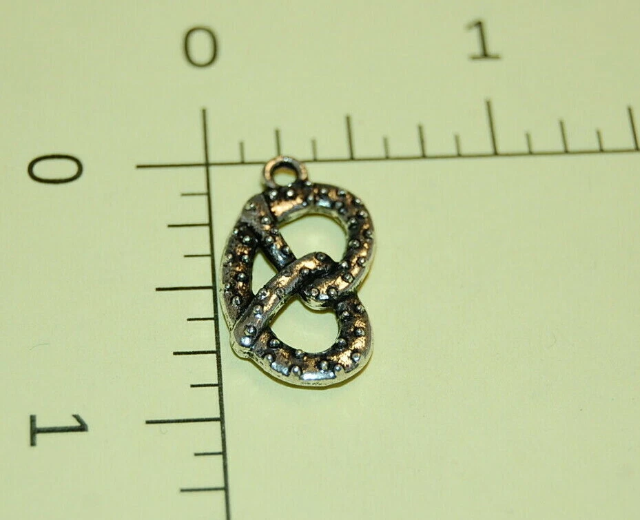 Dije colgante de comida pretzel plata tibetana J1047 Foto 4 de 4