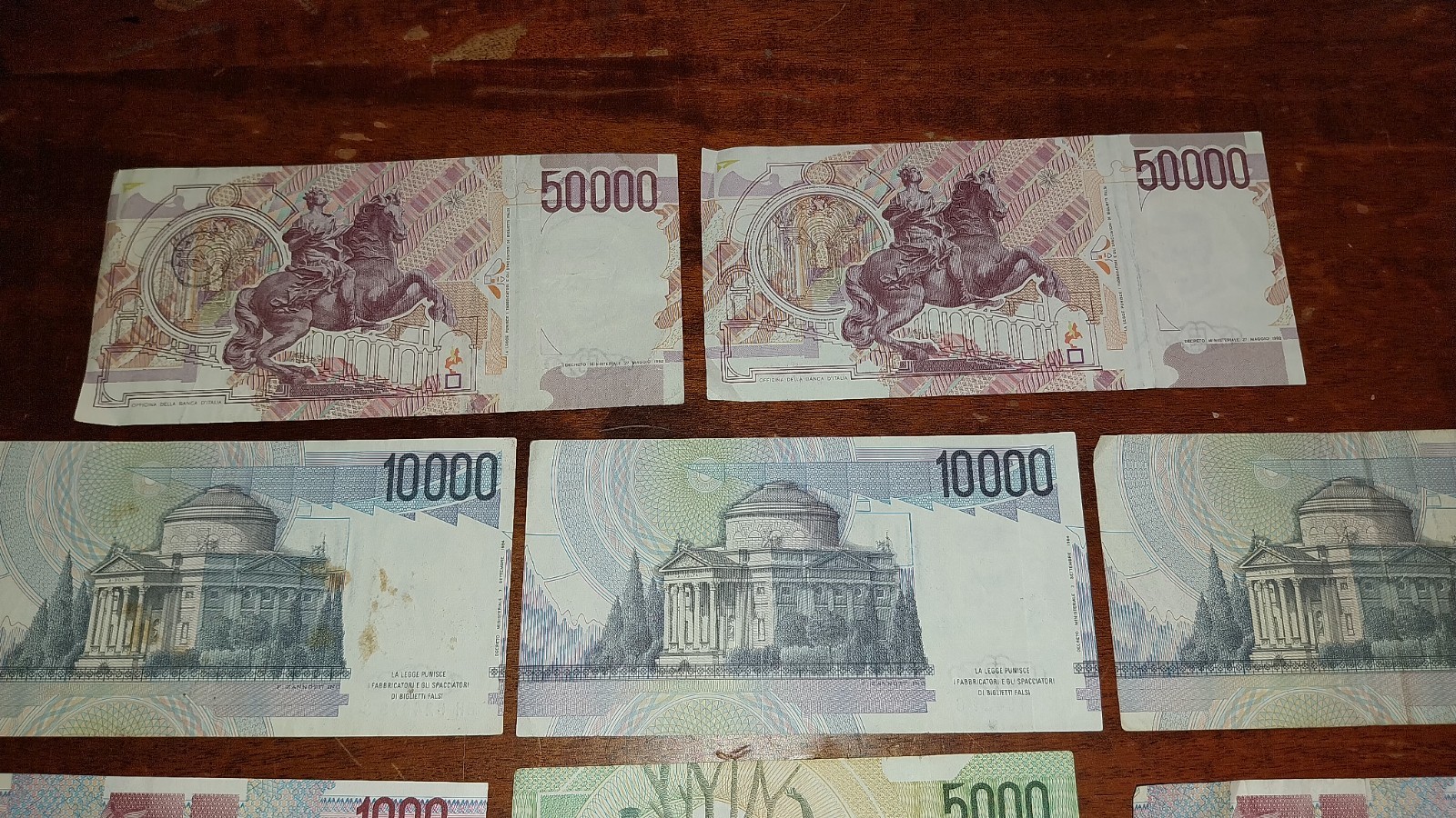 Foto 2 di 14