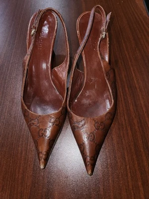 Gucci GG Logo Brown Leather Pointed Toe Sandals 5.5 B - Image 1 of 4