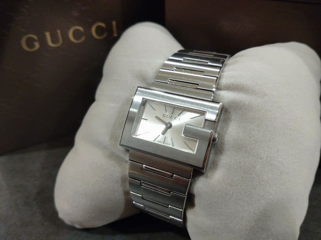 Gucci Women's Rectangular Watch Stainless Steel S… - image 1
