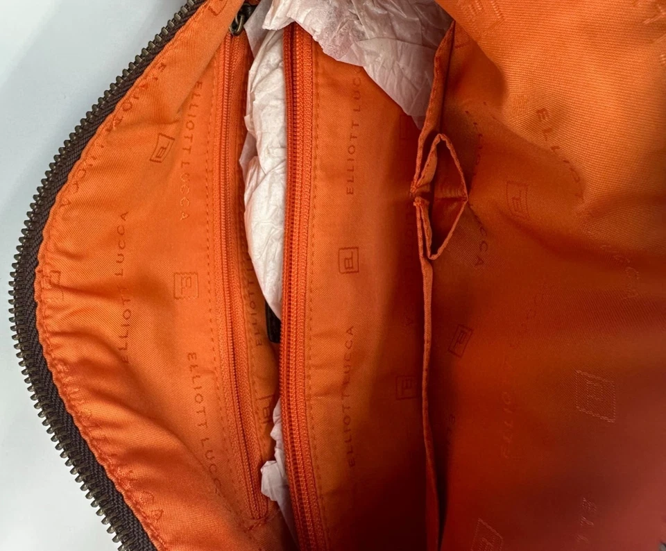 Bolso de hombro Elliott Lucca brocado con adornos de cuero y detalles de borla Foto 3 de 4