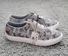 Blowfish Malibu Camo Canvas Sneakers, New without Shoe Box 