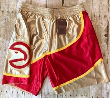 Mitchell & Ness NBA 75th ATLANTA HAWKS 1996 Swingman Shorts GOLD RED Size LARGE