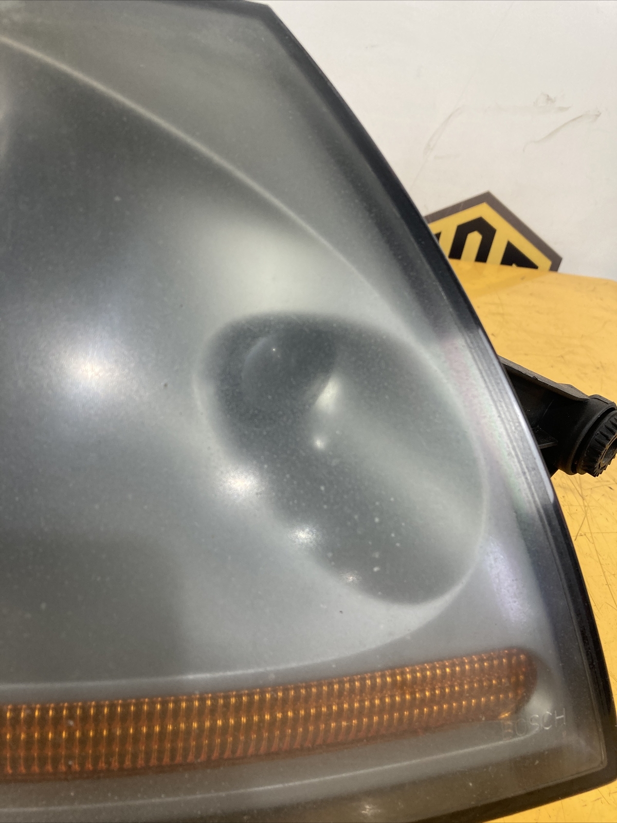 AUDI TT MK1 8N 9806 DRIVER OFFSIDE XENON HEADLIGHT GREY & BALLAST