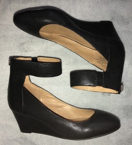 nine west ankle strap wedge