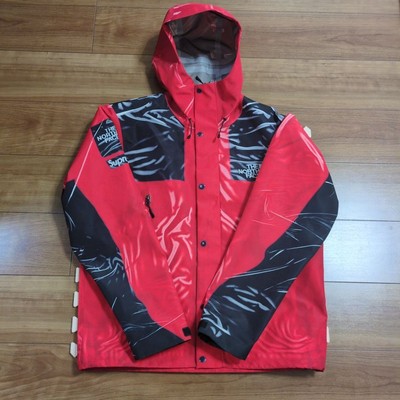 Supreme / The North Face Trompe Loeil Printed Taped Seam Shell  