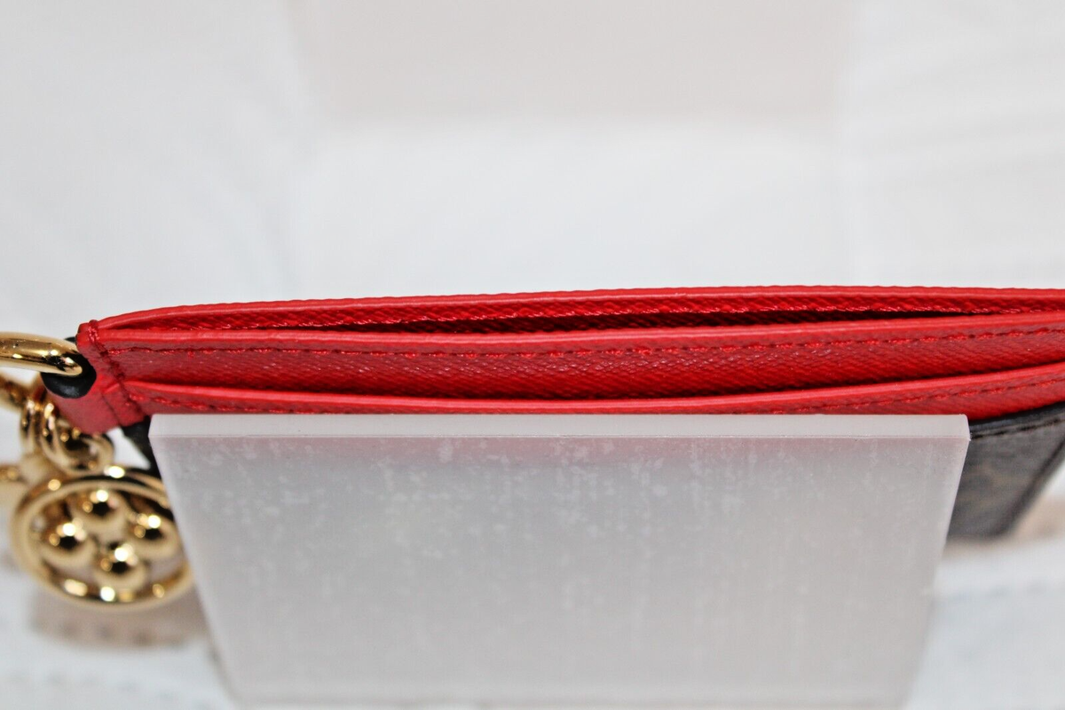 Louis Vuitton 2024 Christmas Animation The Candy Factory Charms