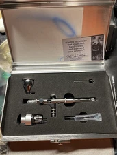 100% Authentic Iwata Airbrush Custom Micron Cm Takumi BE (box torn, tested)