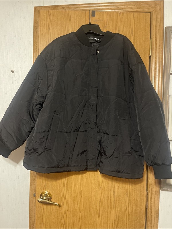 Women’s Plus Fashion Nova Black Riley Quilted Bomber Jacket (Size 2X)
