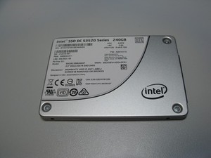 Intel SSD DC S3520 Series 240 GB SSDSC2BB240G7 SATA 6Gb/s 2,5 " Enterprise SSD