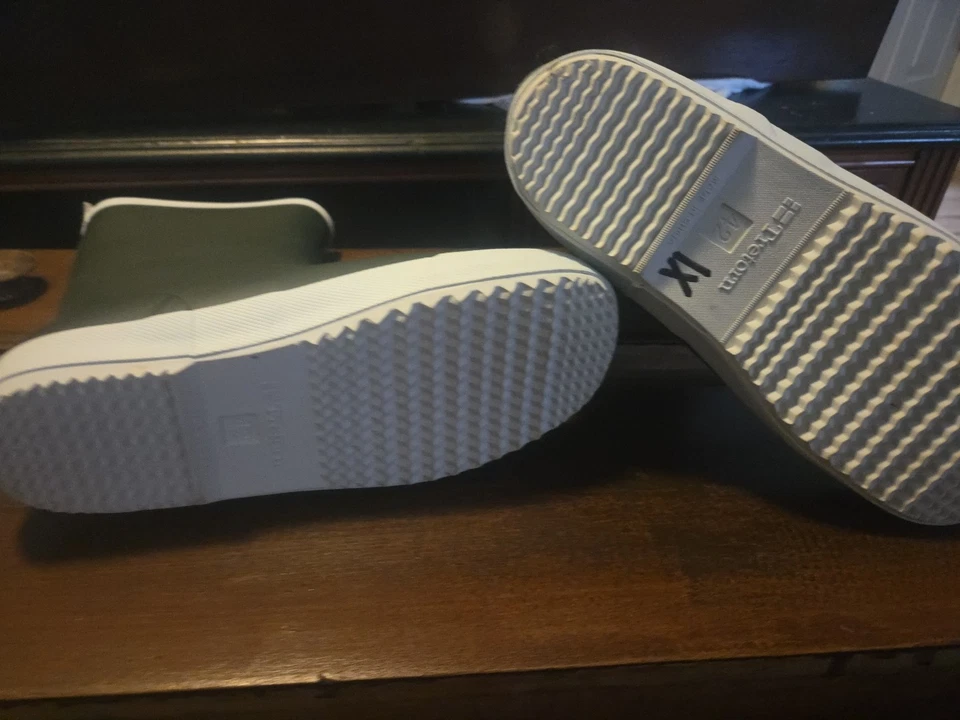 Never Worn TRETORN RAIN BOOTS Size  42EU - Image 3 of 4
