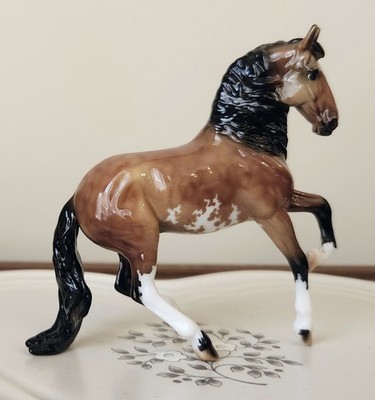 Breyer 2021 SM Collector's Club Glossy Buckskin Sabino Alborozo