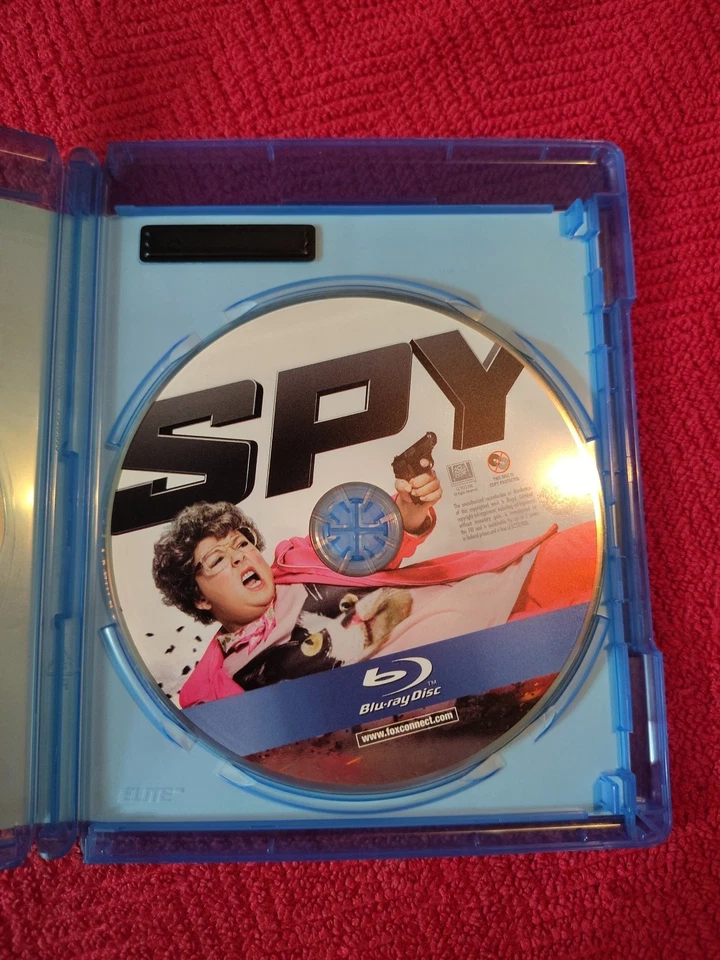 Spy (Blu-ray Disc, 2015, Unrated) - Image 3 of 3