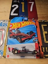 Hot Wheels Madfast Red