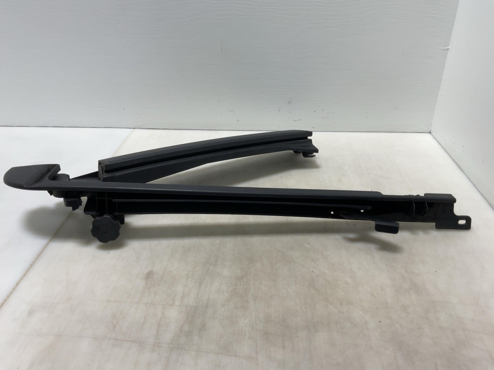 Jeep Wrangler JK OEM 4 Door Driver Rear Soft Top Surround Piece 2007-2009 16647 thumbnail 7