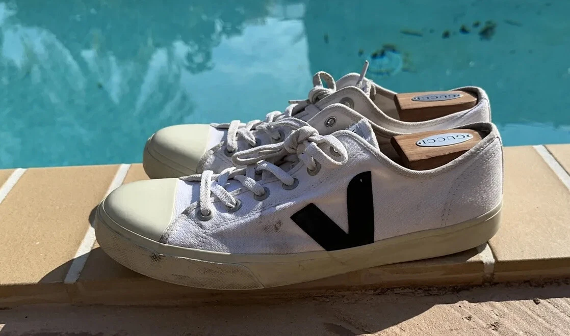 Veja shop wata white