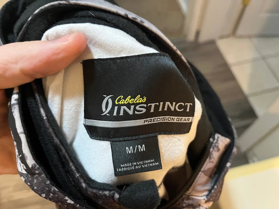 Cabela's Instinct Men's white, black & brown 1/4 zip Hoodie hooded sweatshirt M - Image 2 of 4