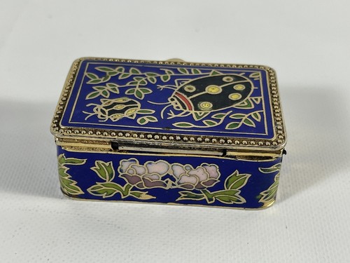 Vintage ENAMELED Cloisonne Mini-Pill Box Hinged Lid Ladybugs Trinket Box - Picture 5 of 11