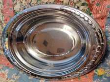 Vollrath Miramar #82302-10/2Qt 18-8 Stainless 1.5mm thick Decorative Oval Dish